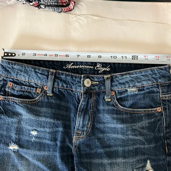 American Eagle Jean light Distressed shorts - Picture 3 of 4